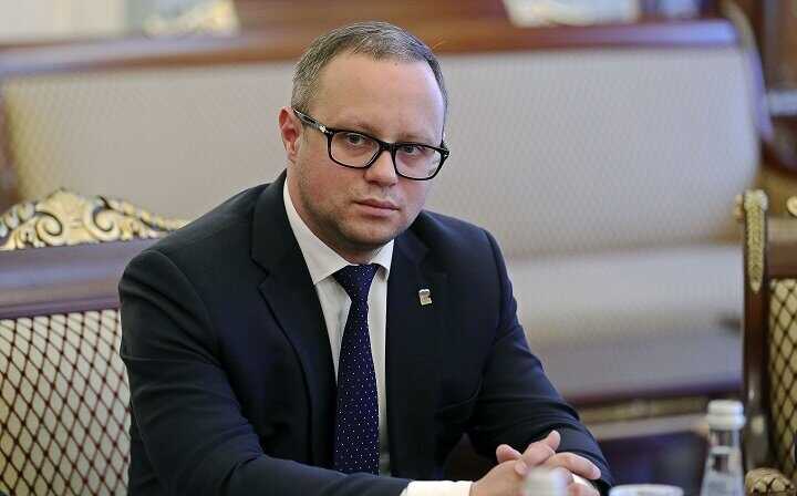 Тайная жизнь Дениса Четырбока: как депутат Санкт-Петербурга маскирует свои коррупционные доходы